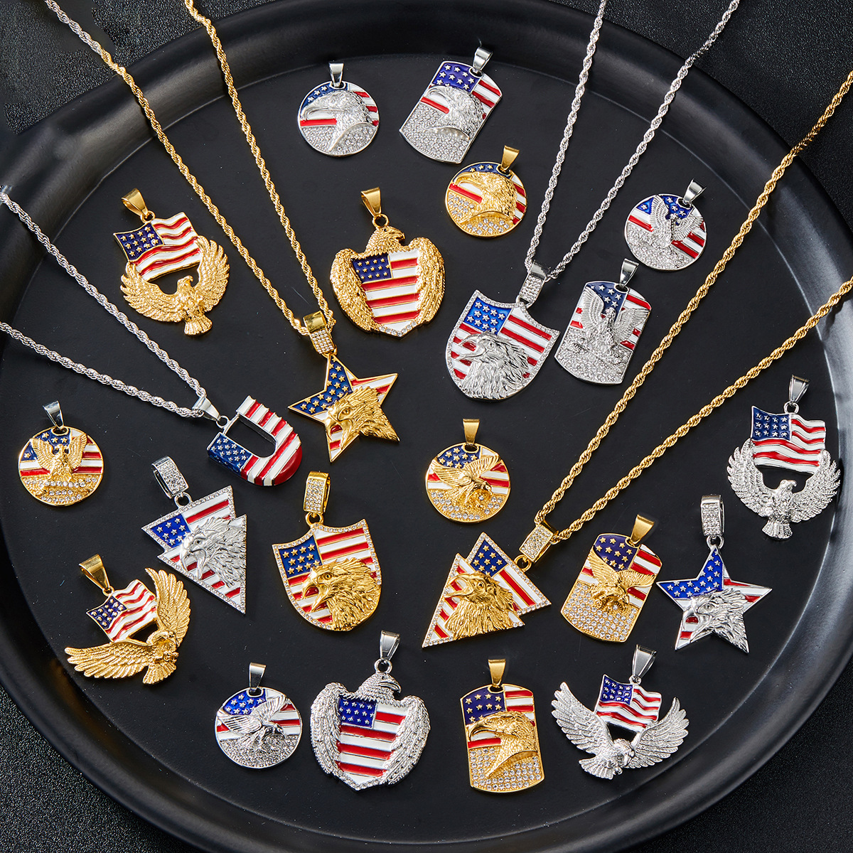 Alloy Gold-PlatedDiamond-Inlaid Painted National Flag Eagle HipHop Commemorative Pendant